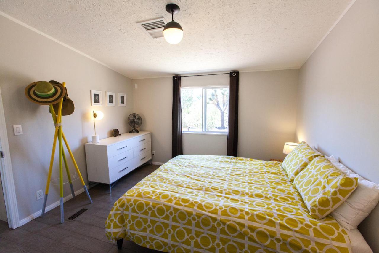 @ Marbella Lane - 10 Acres Oasis Desert Retreat! Джошуа-Три Экстерьер фото