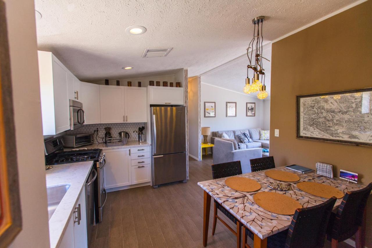 @ Marbella Lane - 10 Acres Oasis Desert Retreat! Джошуа-Три Экстерьер фото
